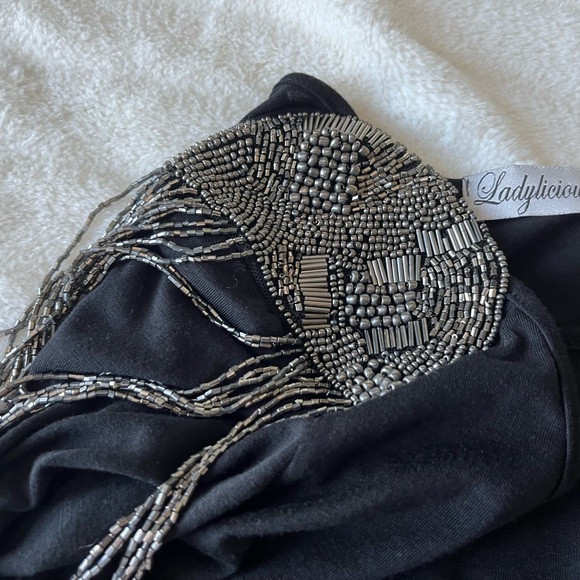 BUNDLE OF 3 BLACK TOPS 🖤🖤🖤 - Picture 10 of 14